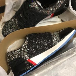 Kenneth Cole NY Women's Lace-up Jogger Sneaker